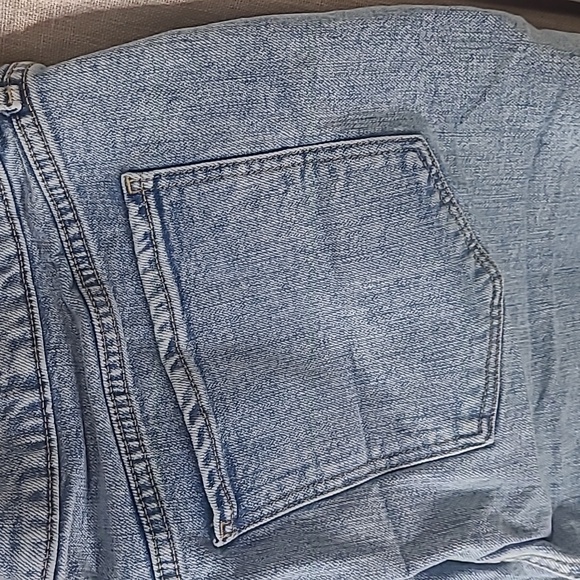 Item #14 Women's Jean Skirt sz 18. - Picture 4 of 4